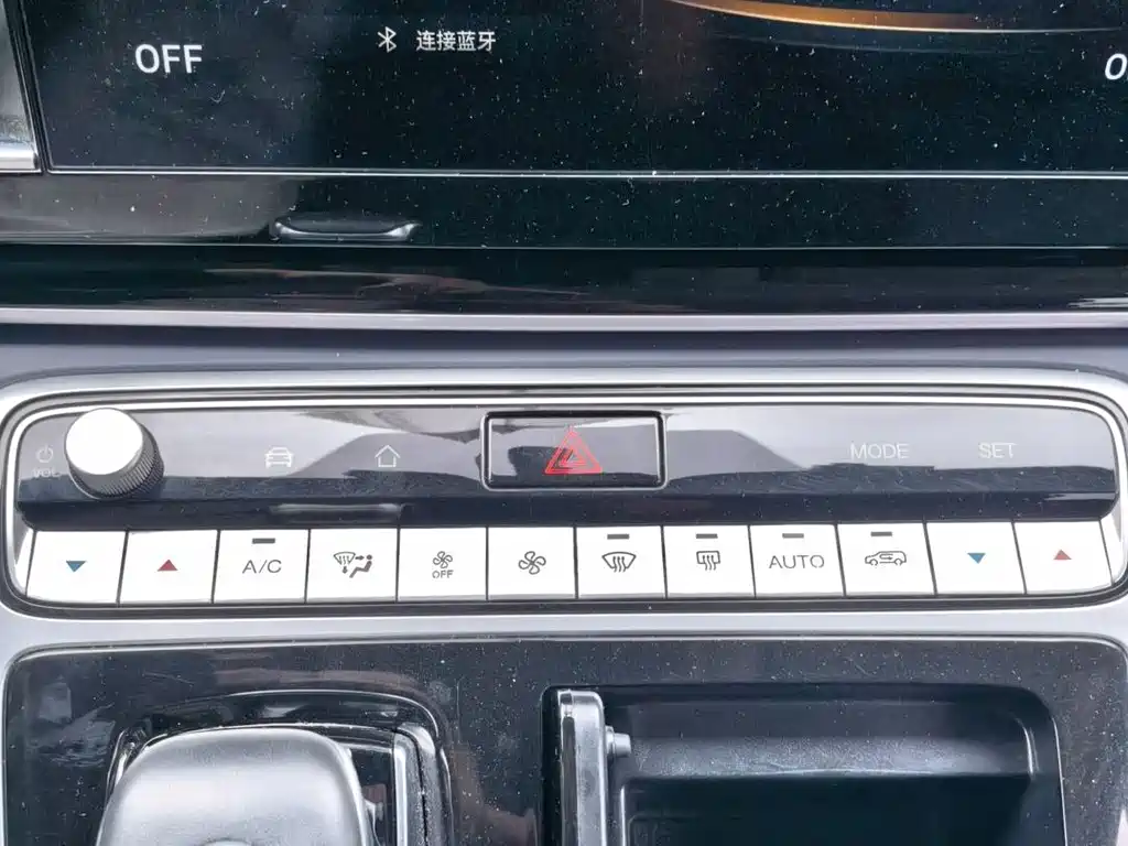 GAC Motor Trumpchi M8 — фото 39