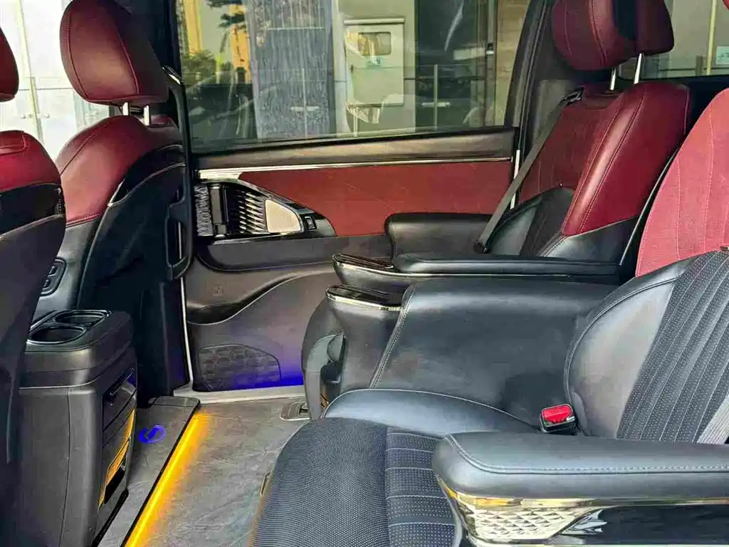 GAC Motor Trumpchi M8 — фото 10