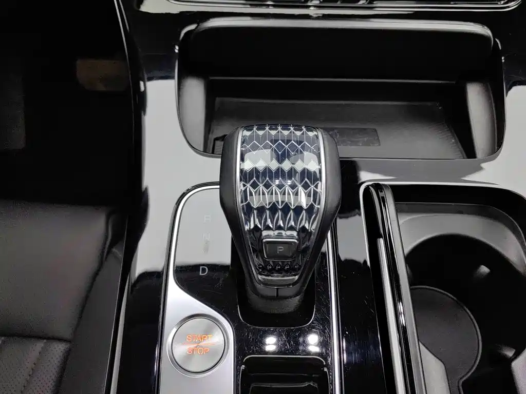 GAC Motor Trumpchi M8 — фото 13