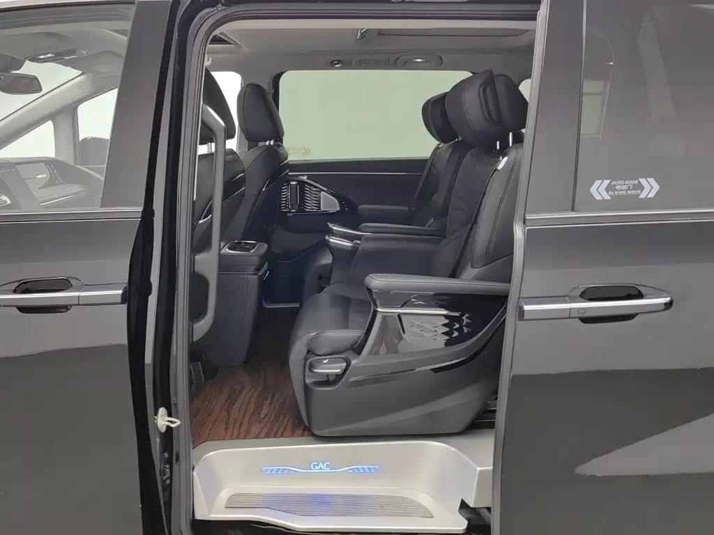 GAC Motor Trumpchi M8 — фото 15