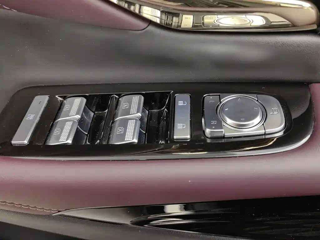 GAC Motor Trumpchi M8 — фото 9