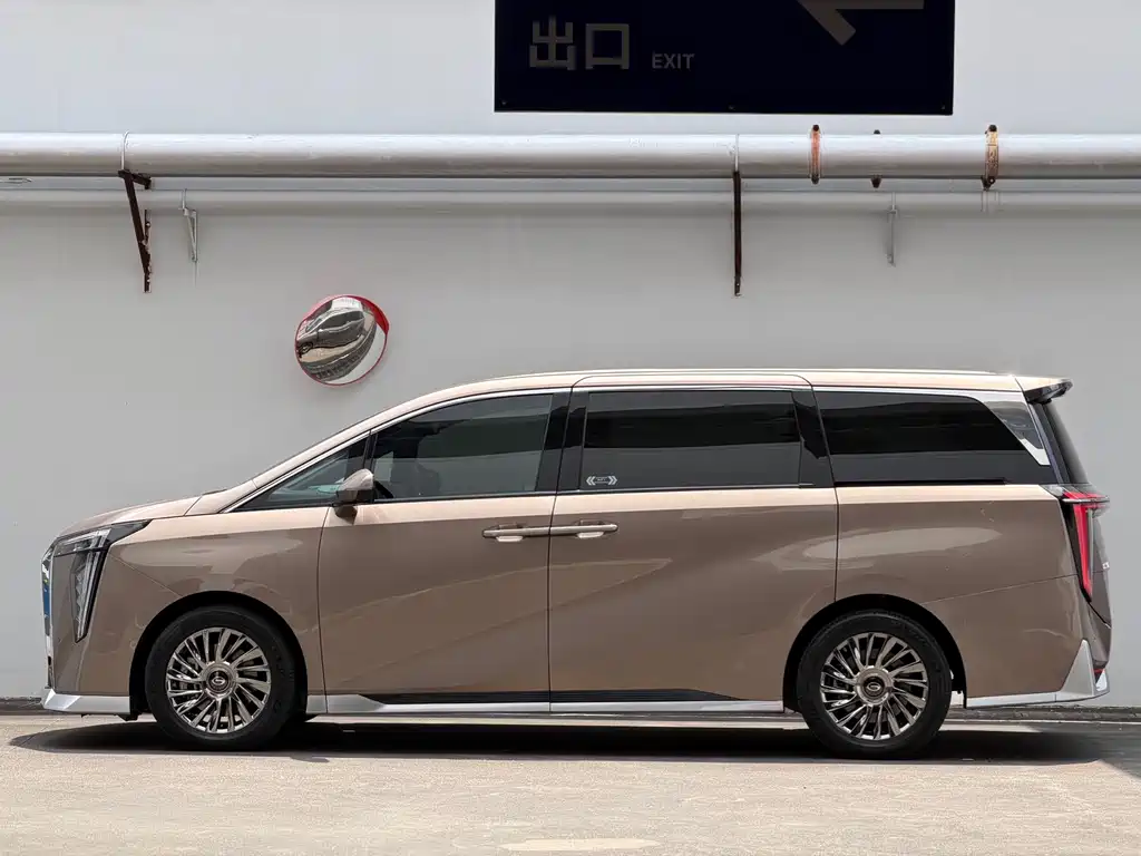 GAC Motor Trumpchi M8 — фото 4