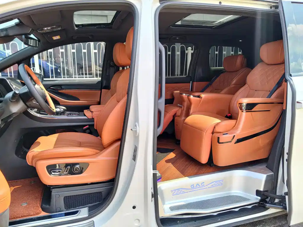 GAC Motor Trumpchi Xiangwang M8 — фото 13