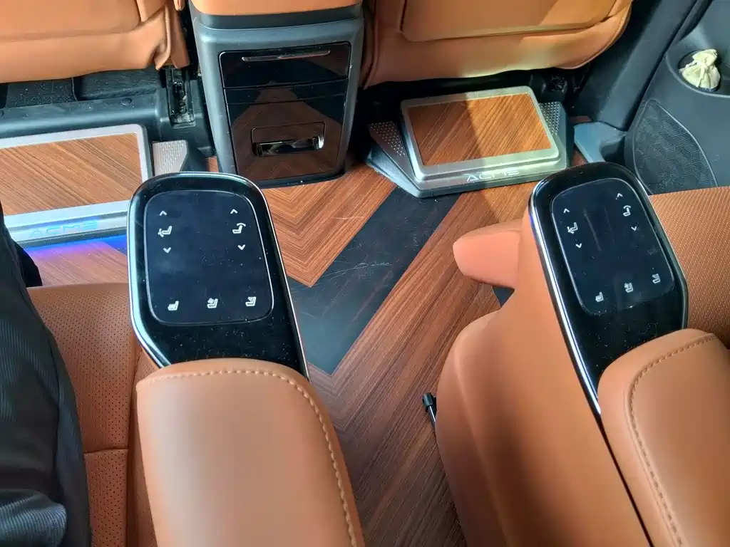 GAC Motor Trumpchi Xiangwang M8 — фото 14
