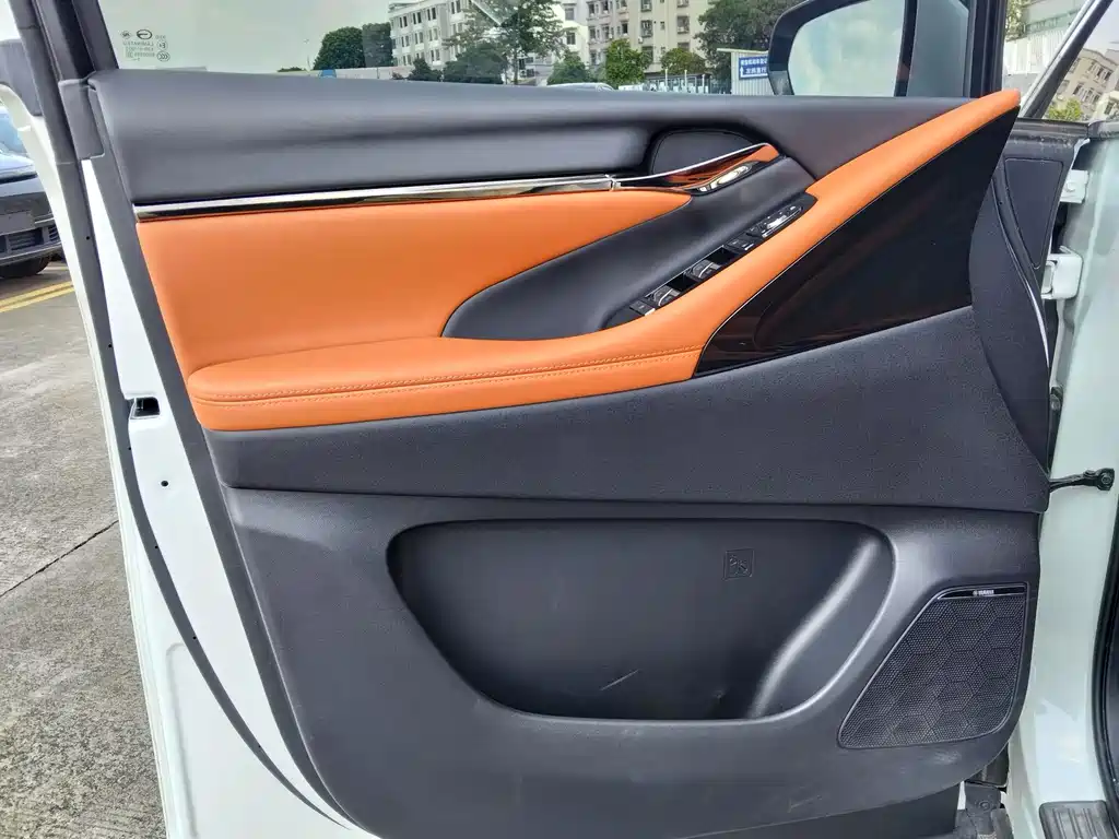 GAC Motor Trumpchi Xiangwang M8 — фото 18