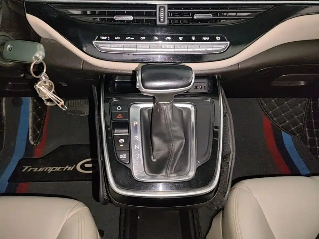 GAC Motor Trumpchi M6 — фото 14