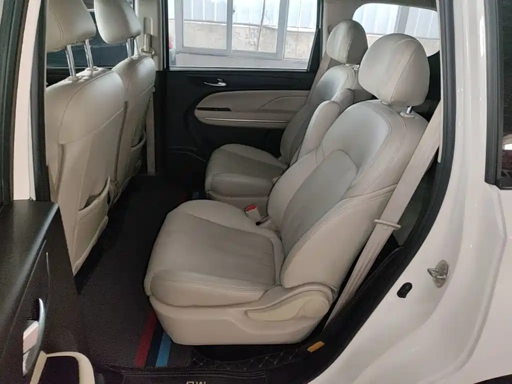 GAC Motor Trumpchi M6 — фото 17