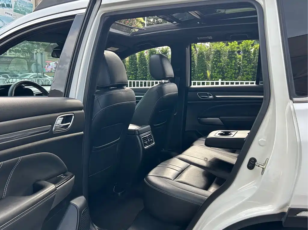 GAC Motor Trumpchi GS8 — фото 11