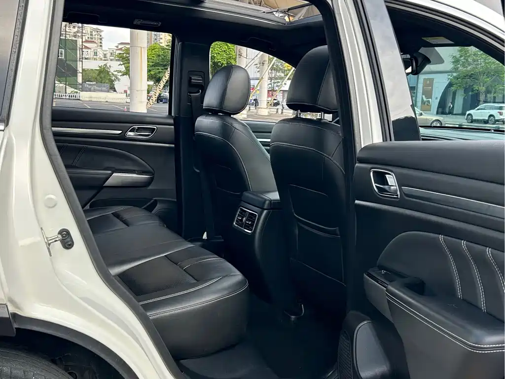 GAC Motor Trumpchi GS8 — фото 16