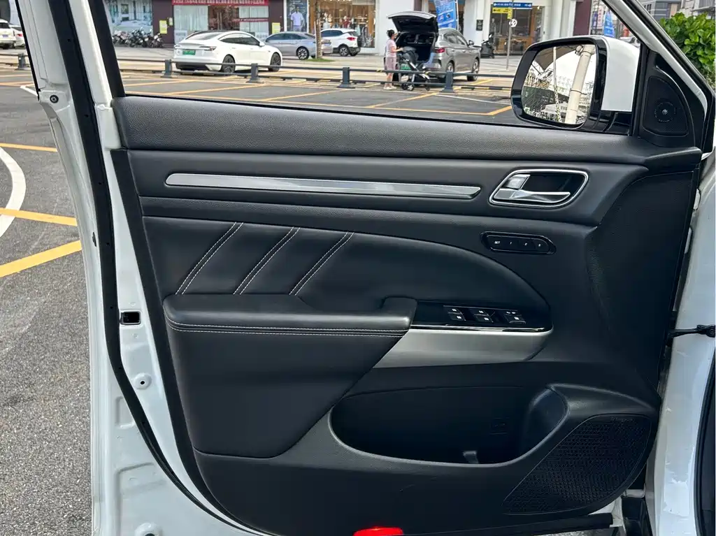 GAC Motor Trumpchi GS8 — фото 20