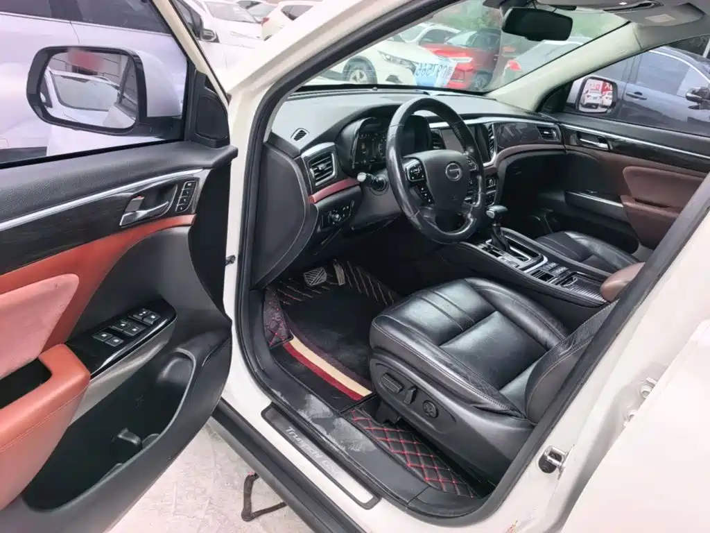 GAC Motor Trumpchi GS8 — фото 16