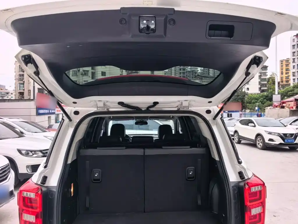 GAC Motor Trumpchi GS8 — фото 19