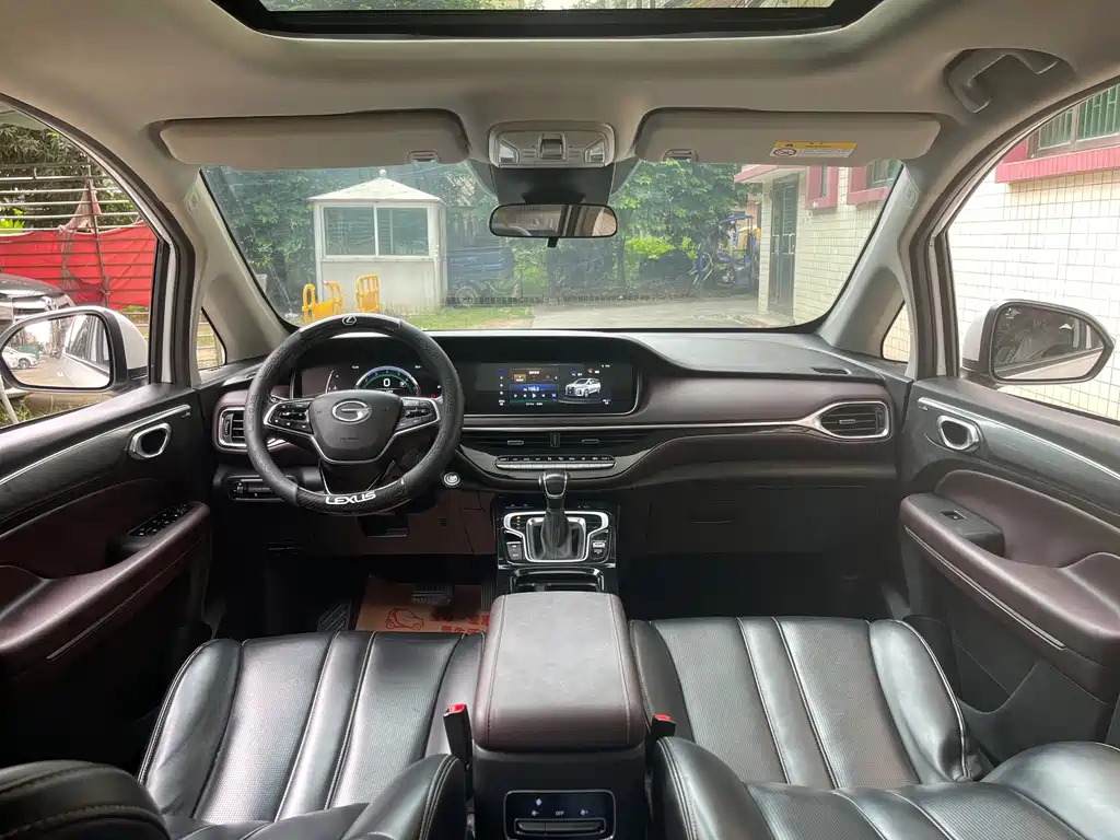 GAC Motor Trumpchi M6 — фото 6