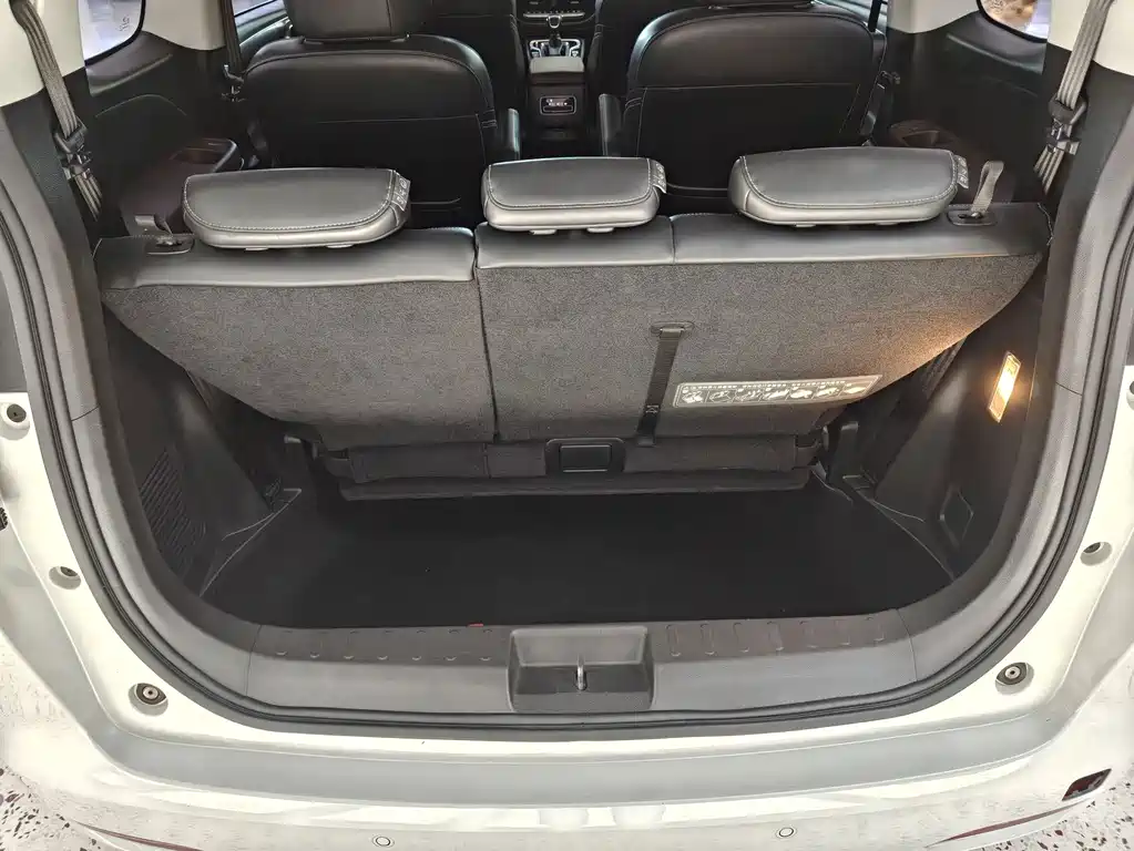 GAC Motor Trumpchi M6 — фото 13