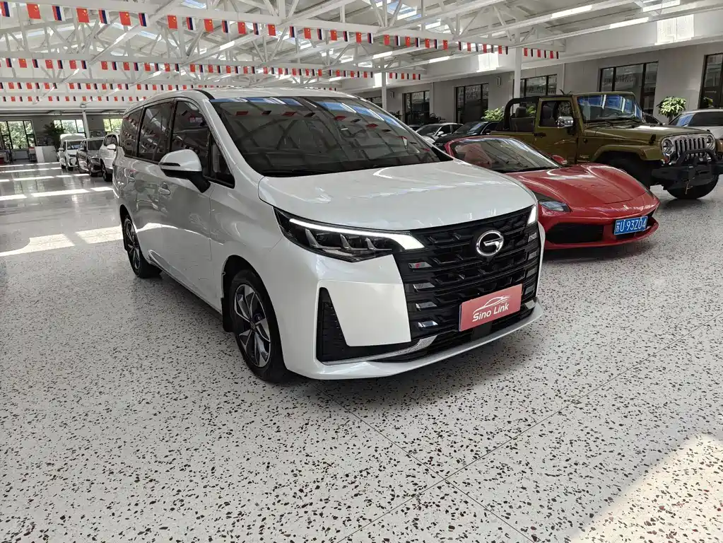 GAC Motor Trumpchi M6 — фото 3