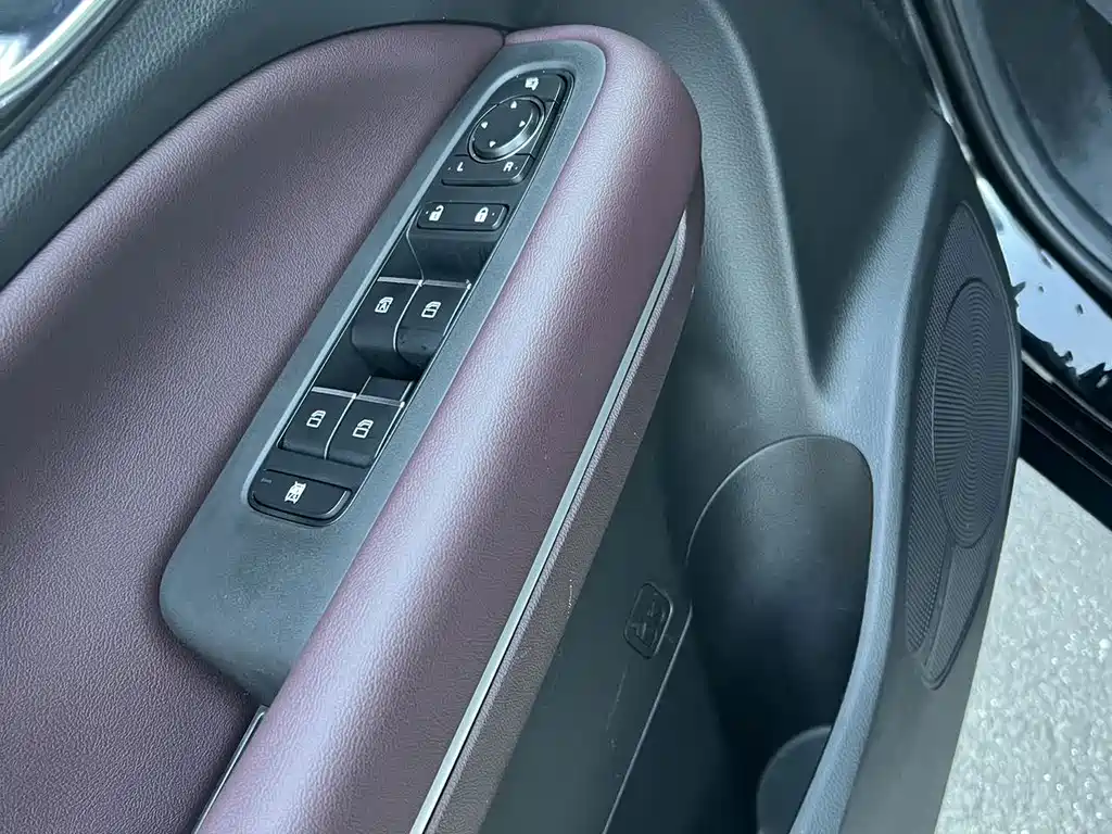 GAC Motor Trumpchi M6 — фото 13