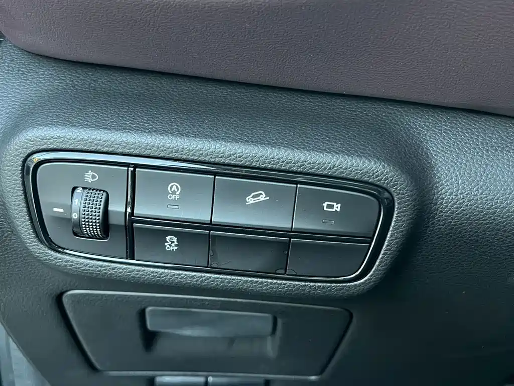 GAC Motor Trumpchi M6 — фото 15