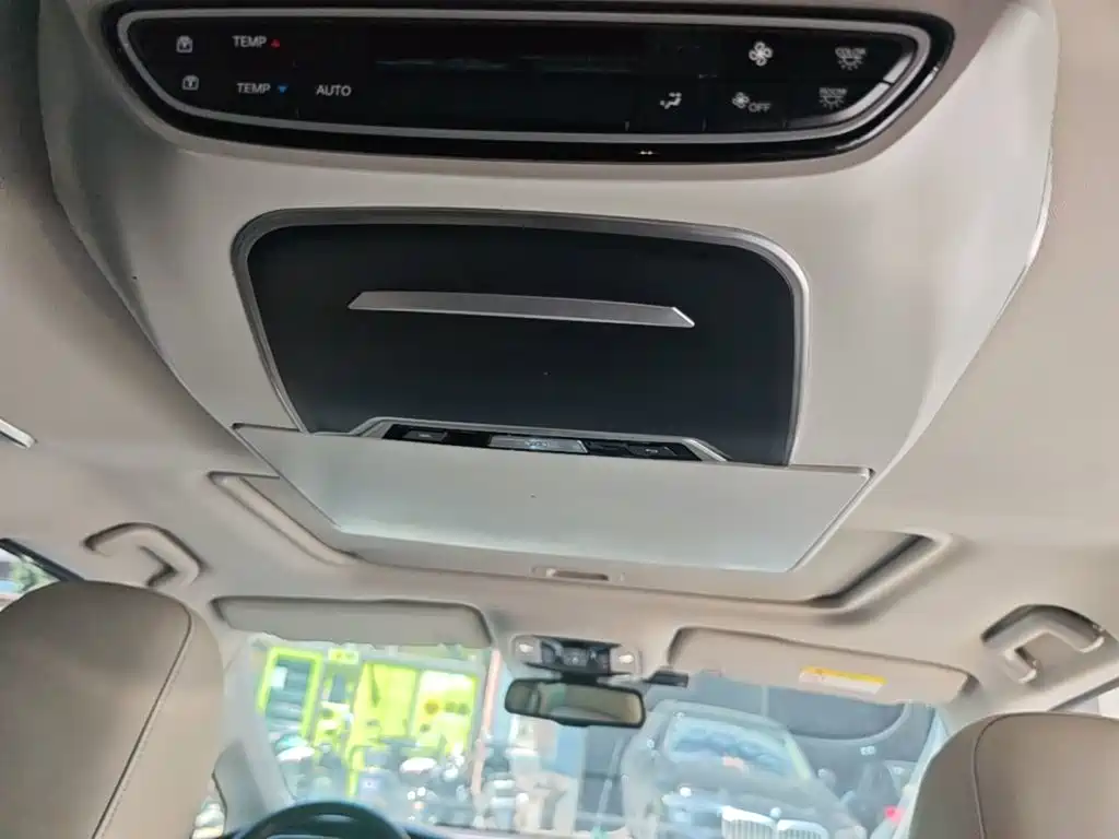 GAC Motor Trumpchi M8 — фото 18