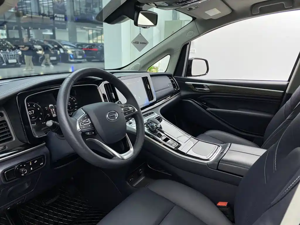 GAC Motor Trumpchi M8 — фото 17