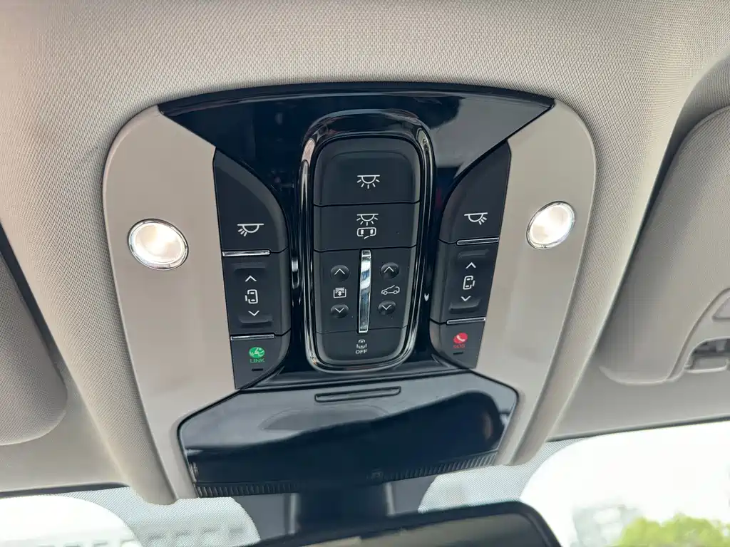 GAC Motor Trumpchi M8 — фото 23