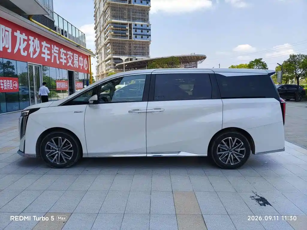 GAC Motor Trumpchi M8 — фото 3