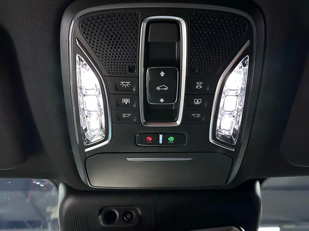 GAC Motor Trumpchi GS8 — фото 21