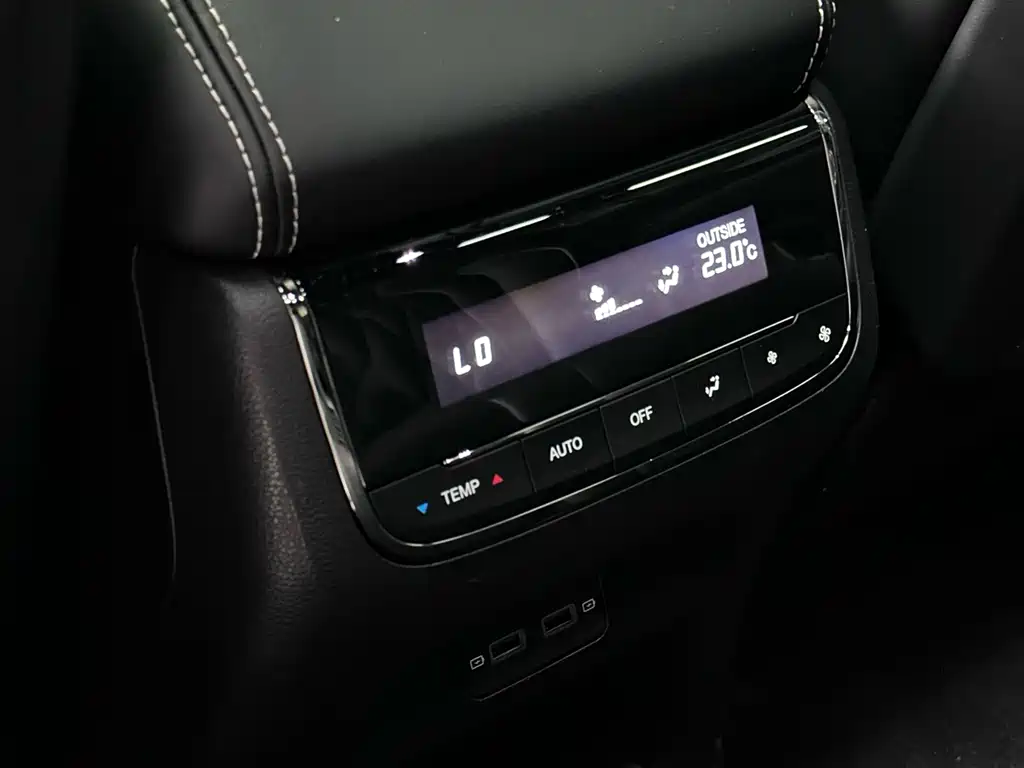 GAC Motor Trumpchi GS8 — фото 28