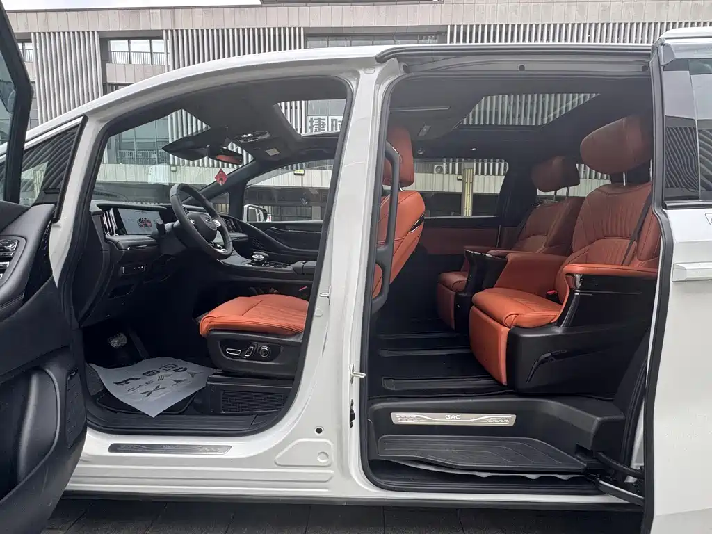 GAC Motor Trumpchi E9 — фото 13