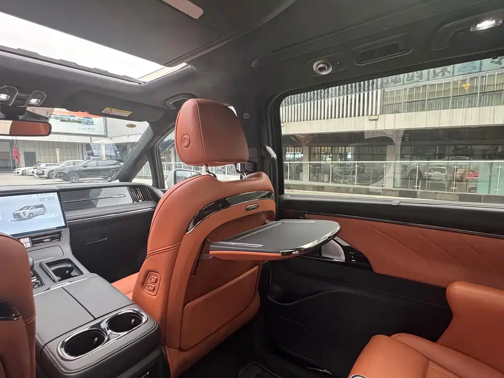 GAC Motor Trumpchi E9 — фото 15