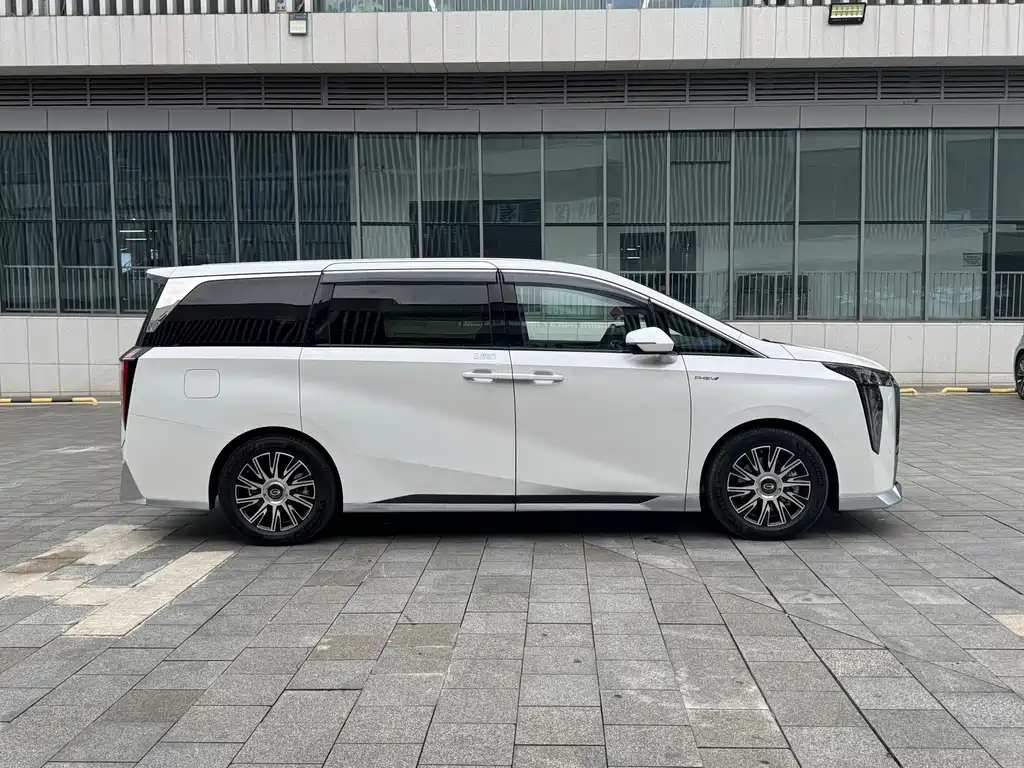 GAC Motor Trumpchi E9 — фото 4