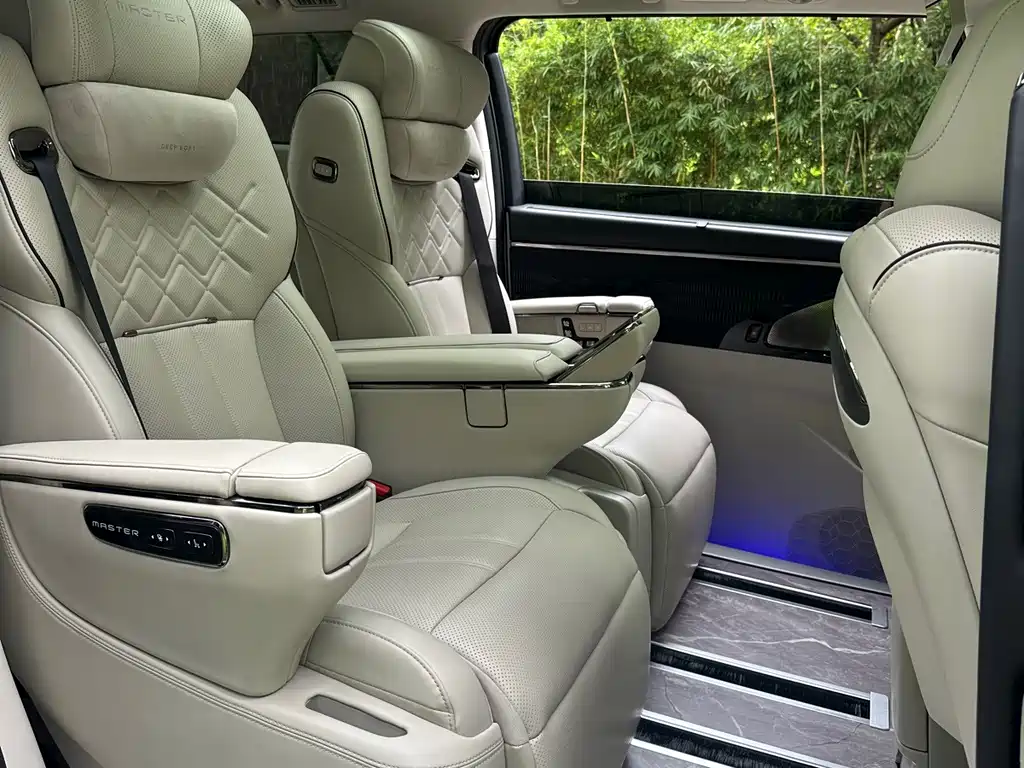 GAC Motor Trumpchi Xiangwang M8 — фото 9