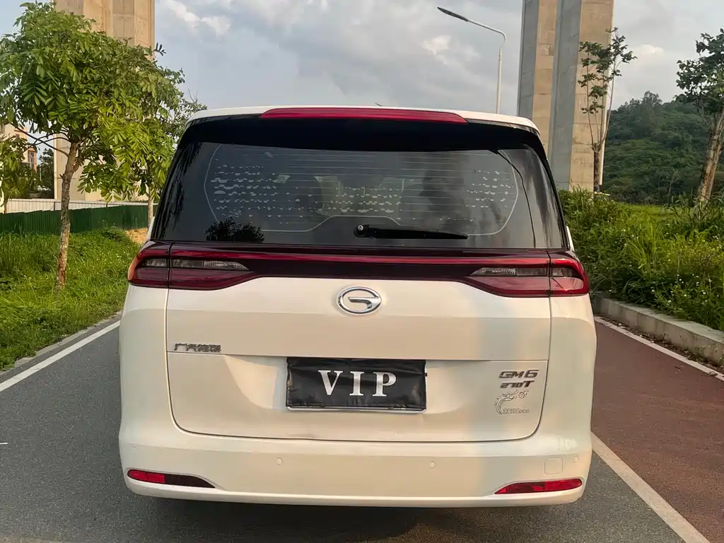 GAC Motor Trumpchi M6 — фото 13