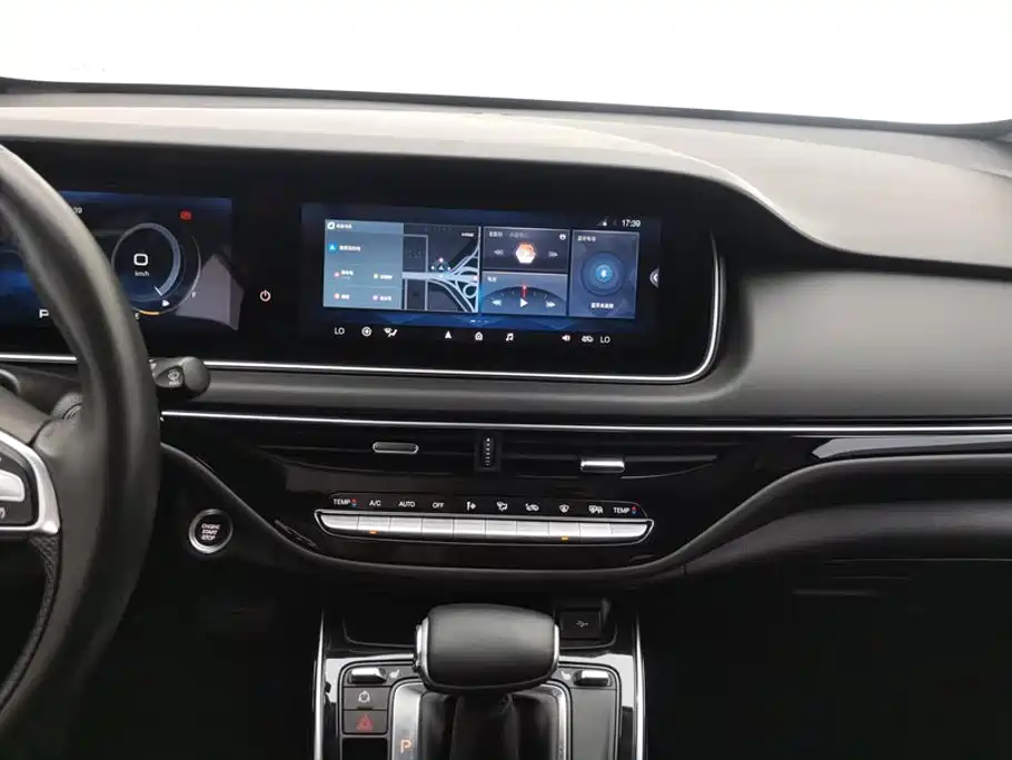 GAC Motor Trumpchi M6 — фото 13