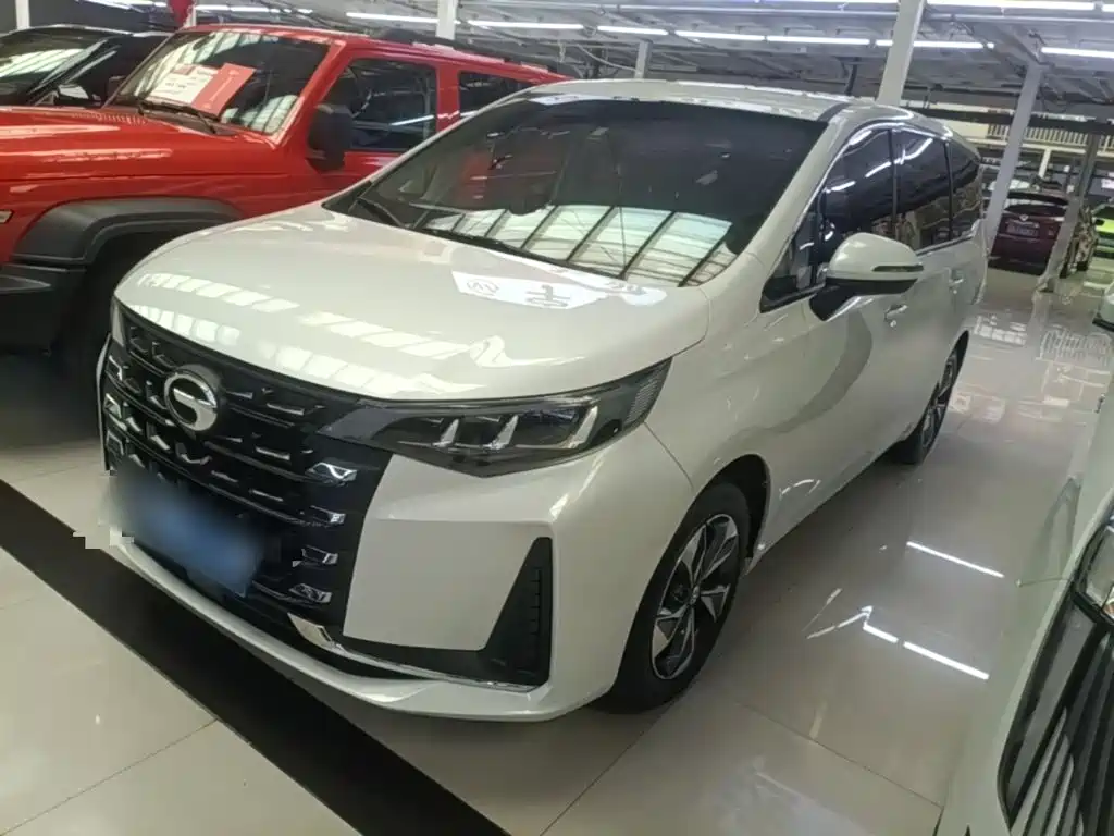 GAC Motor Trumpchi M6 — фото 2