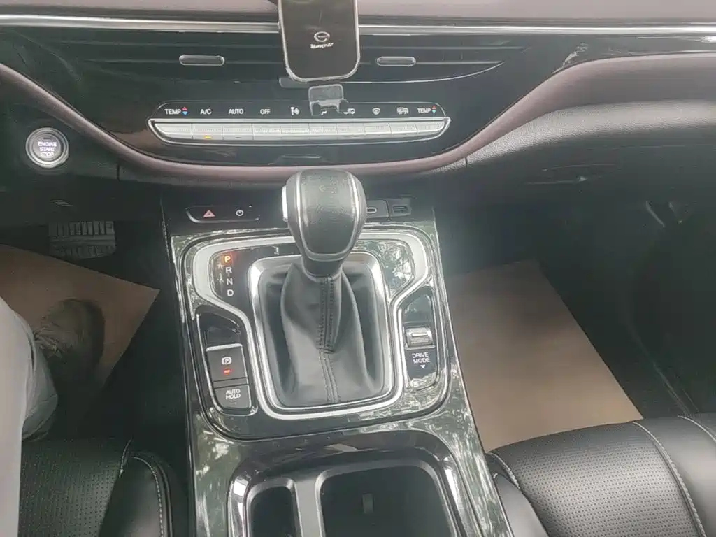 GAC Motor Trumpchi M6 — фото 14