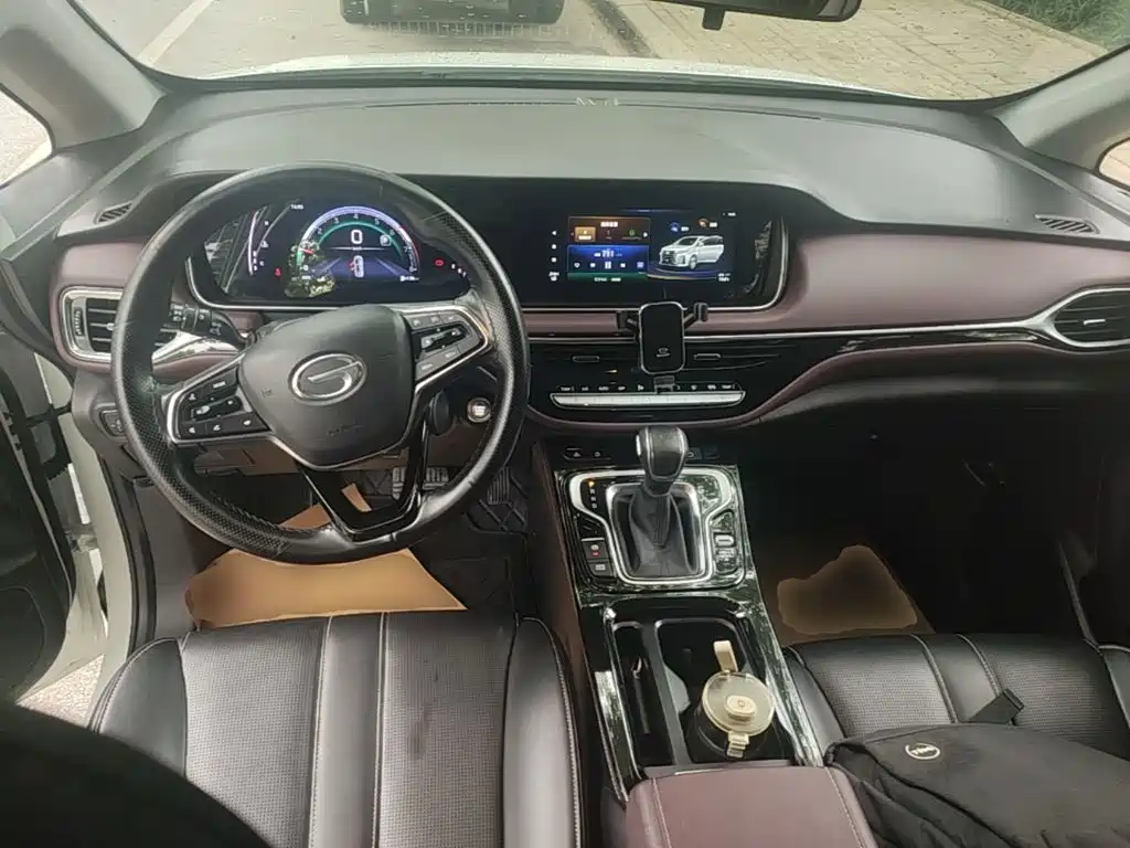 GAC Motor Trumpchi M6 — фото 10