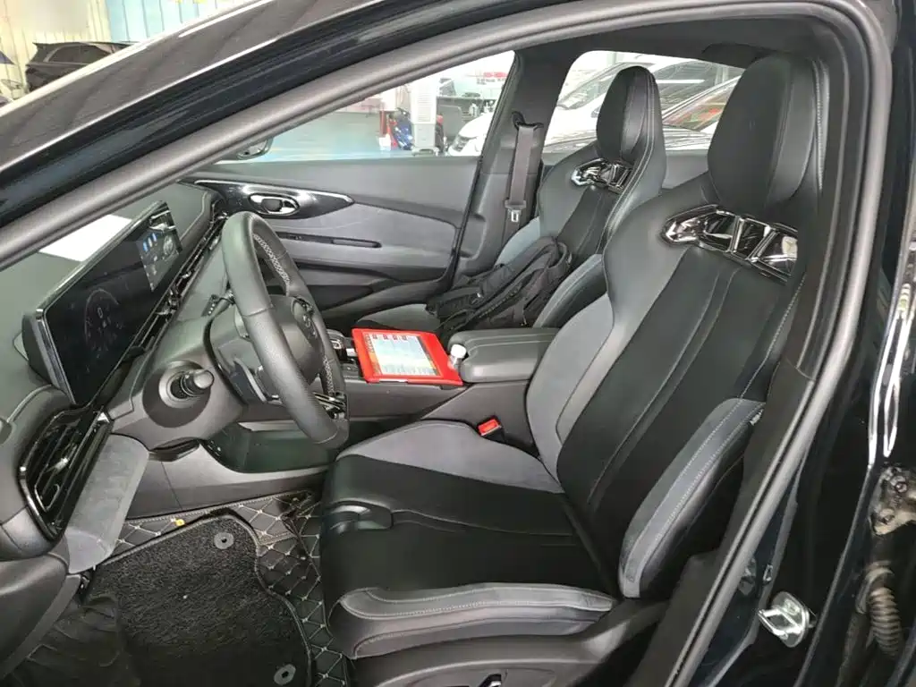 GAC Motor Shadow Leopard — фото 15