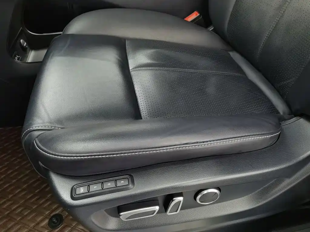 GAC Motor Trumpchi M8 — фото 20