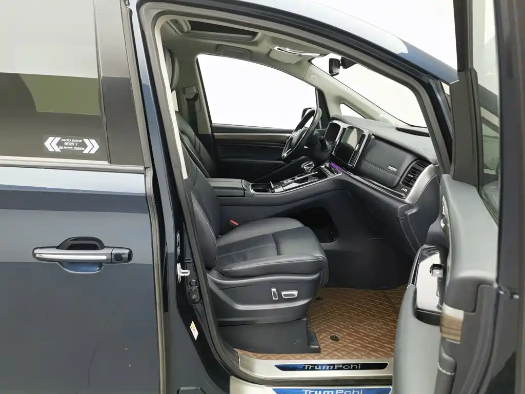 GAC Motor Trumpchi M8 — фото 23