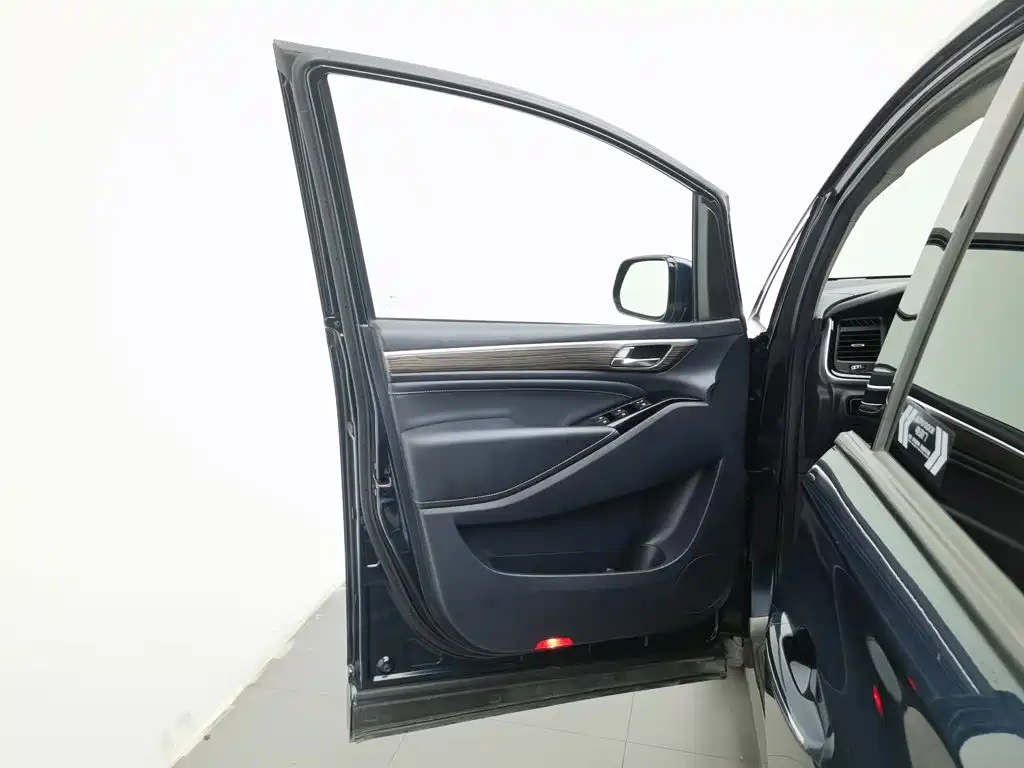 GAC Motor Trumpchi M8 — фото 8