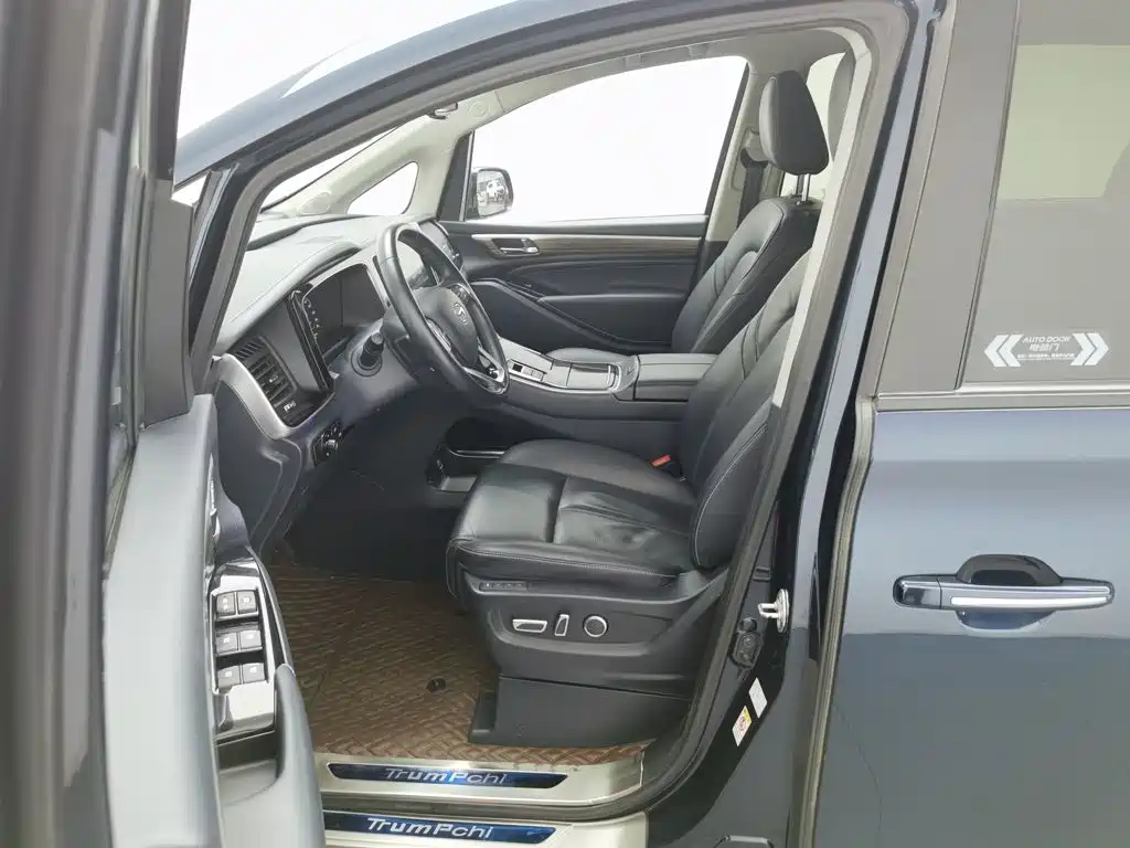 GAC Motor Trumpchi M8 — фото 10