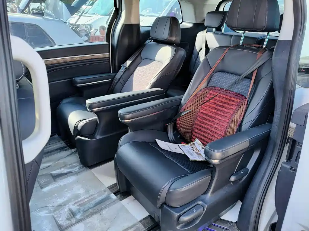 GAC Motor Trumpchi M8 — фото 13