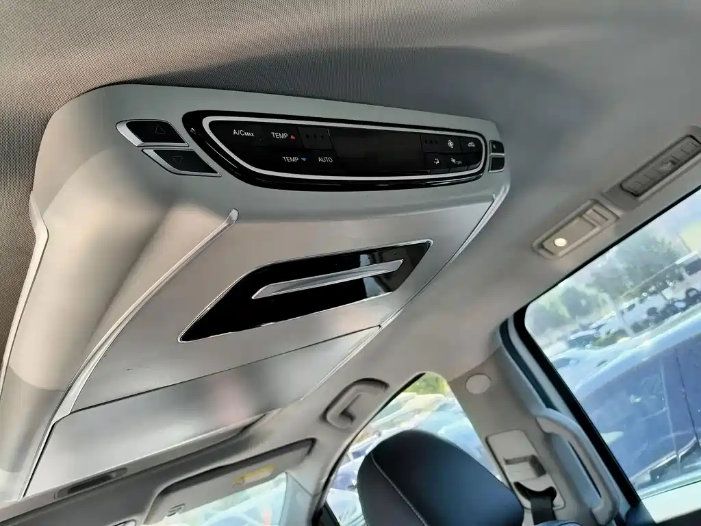 GAC Motor Trumpchi M8 — фото 14