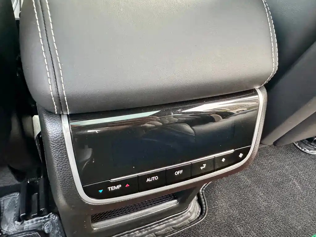 GAC Motor Trumpchi GS8 — фото 15