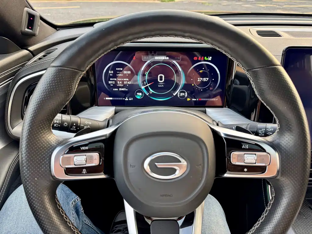 GAC Motor Trumpchi GS8 — фото 19