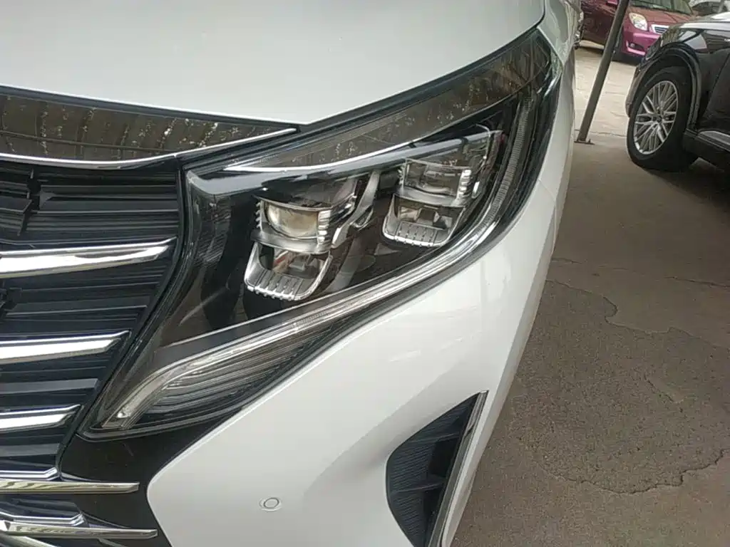 GAC Motor Trumpchi M8 — фото 24
