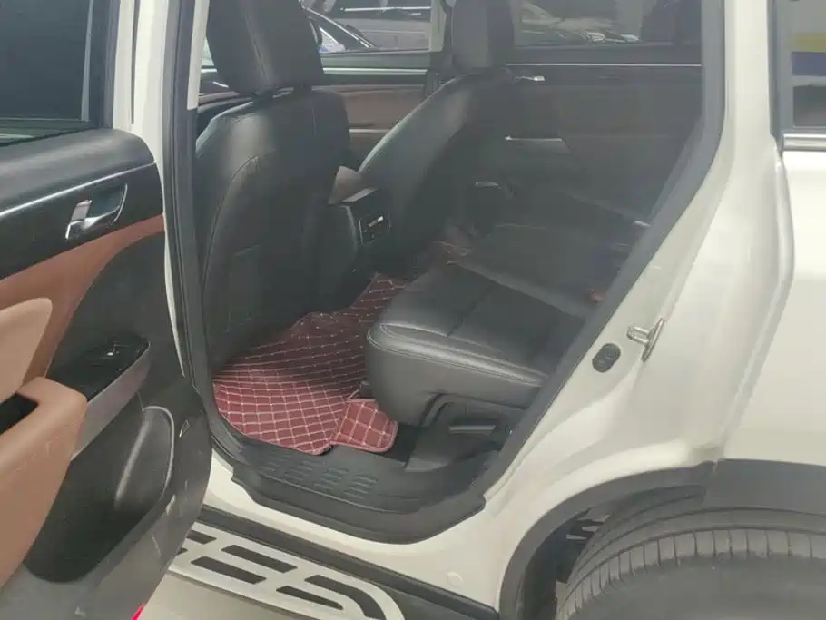 GAC Motor Trumpchi GS8 — фото 11