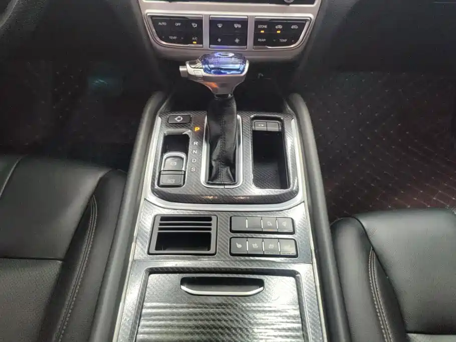 GAC Motor Trumpchi GS8 — фото 16