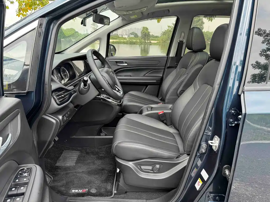 GAC Motor Trumpchi M6 — фото 21