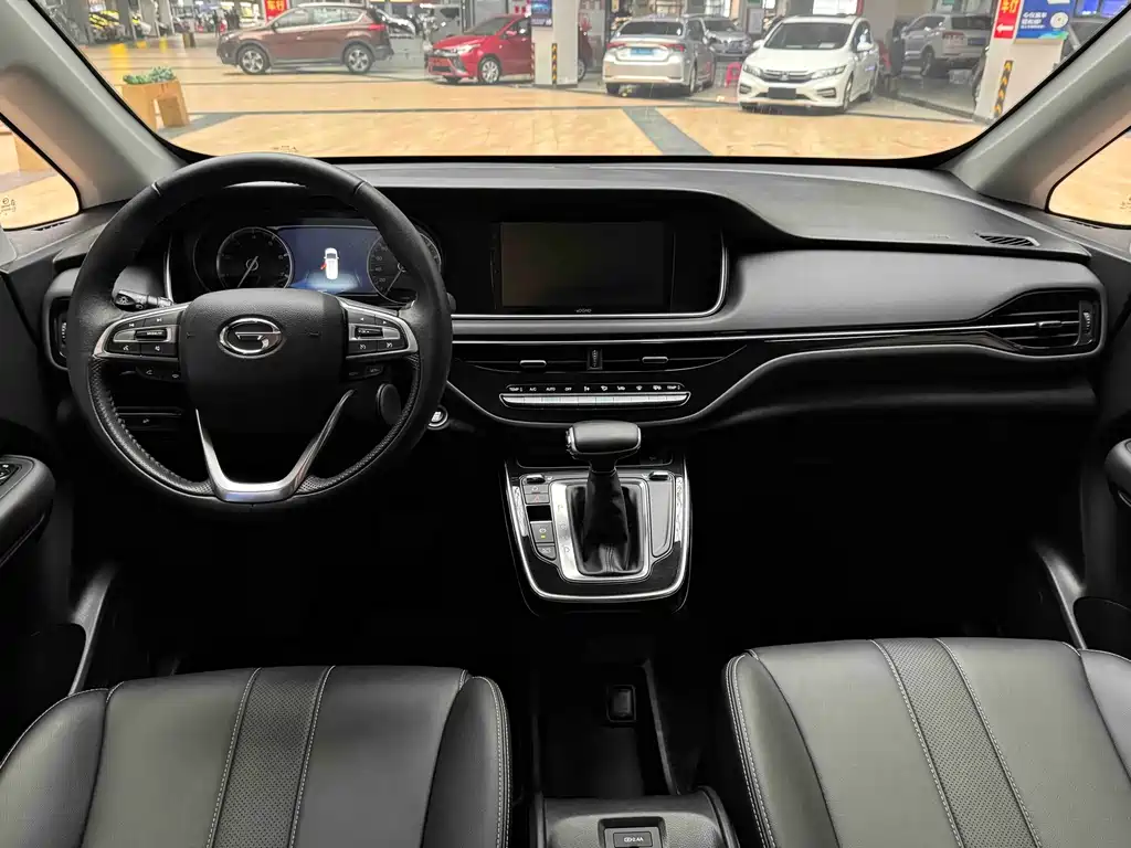 GAC Motor Trumpchi M6 — фото 9